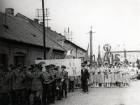 ALBUM 1958 032  1958 Május 1. Felvonulás - Aszód, Kossuth Lajos utca 1.