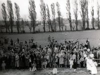 ALBUM 1958 059  1958 Május 1. Ünnepség - Aszód FC sporttelp. ( háttérben a vasútállomással )